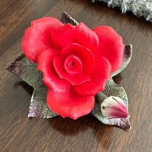 Elegant Red Rose Home Accent